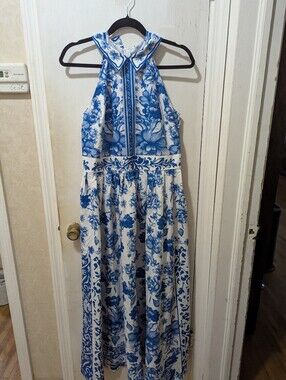 Uoozee Blue and White Floral Halter Maxi Dress. NWT Size Large